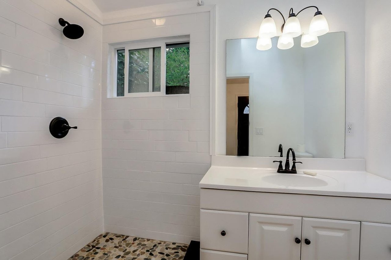 10 Upper Cir