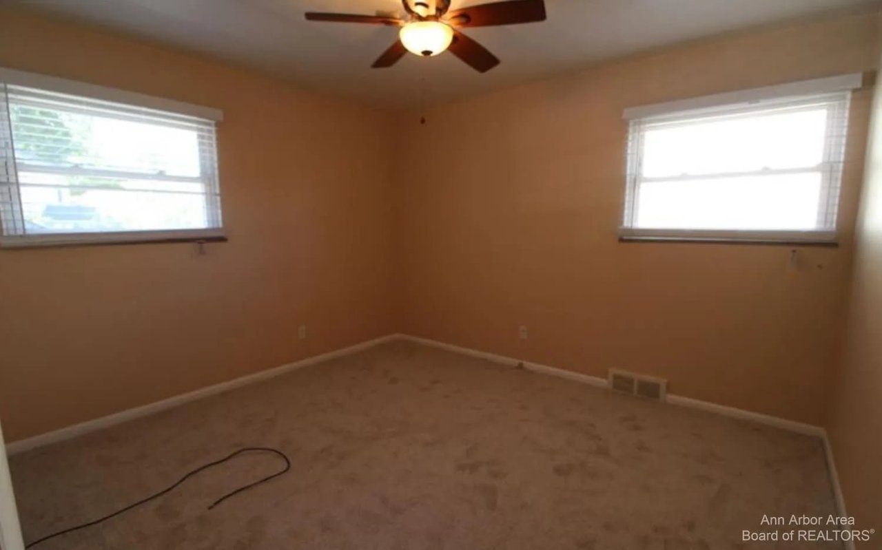 1714 Jackson Ave, Ann Arbor, MI 48103