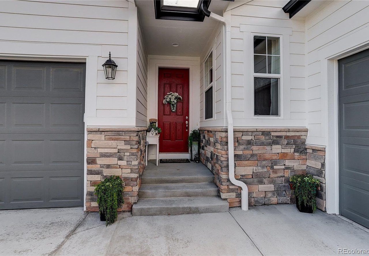 6898 Petunia Pl