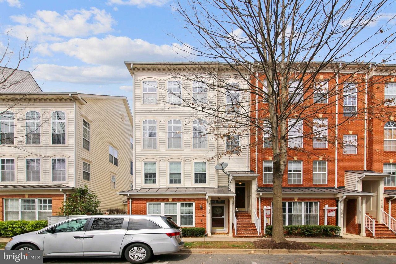 620 MAIN STREET Unit B