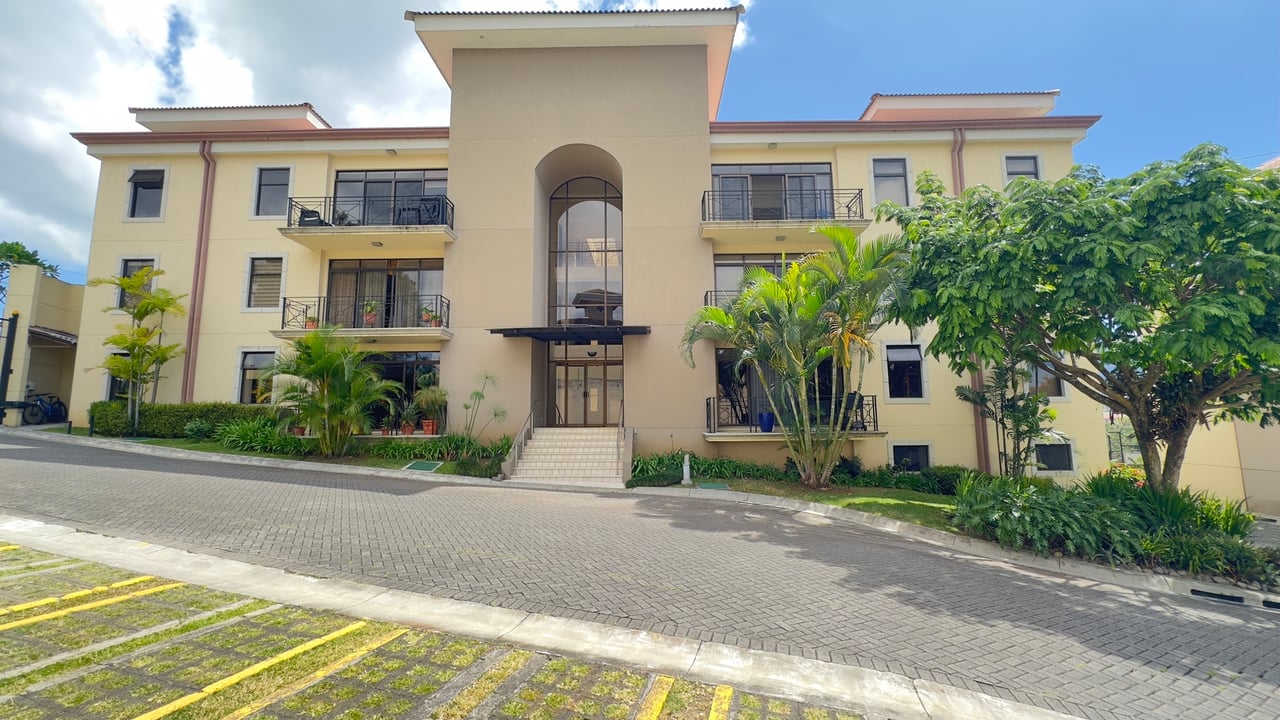Gated Community Condo Apartment, Curridabat, San Jose