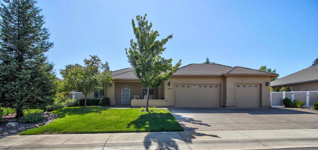 1925 Balzac Ct