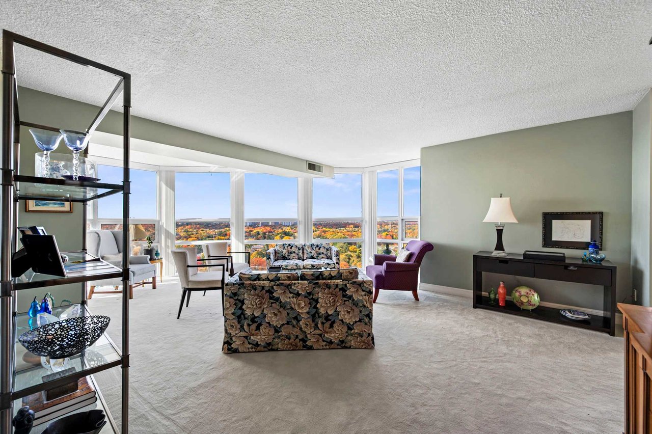 SOLD: Prestigious Manhattan Place Condominiums