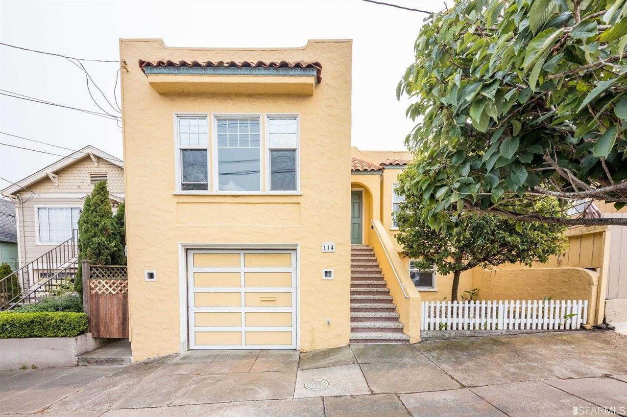 114 Lee Ave