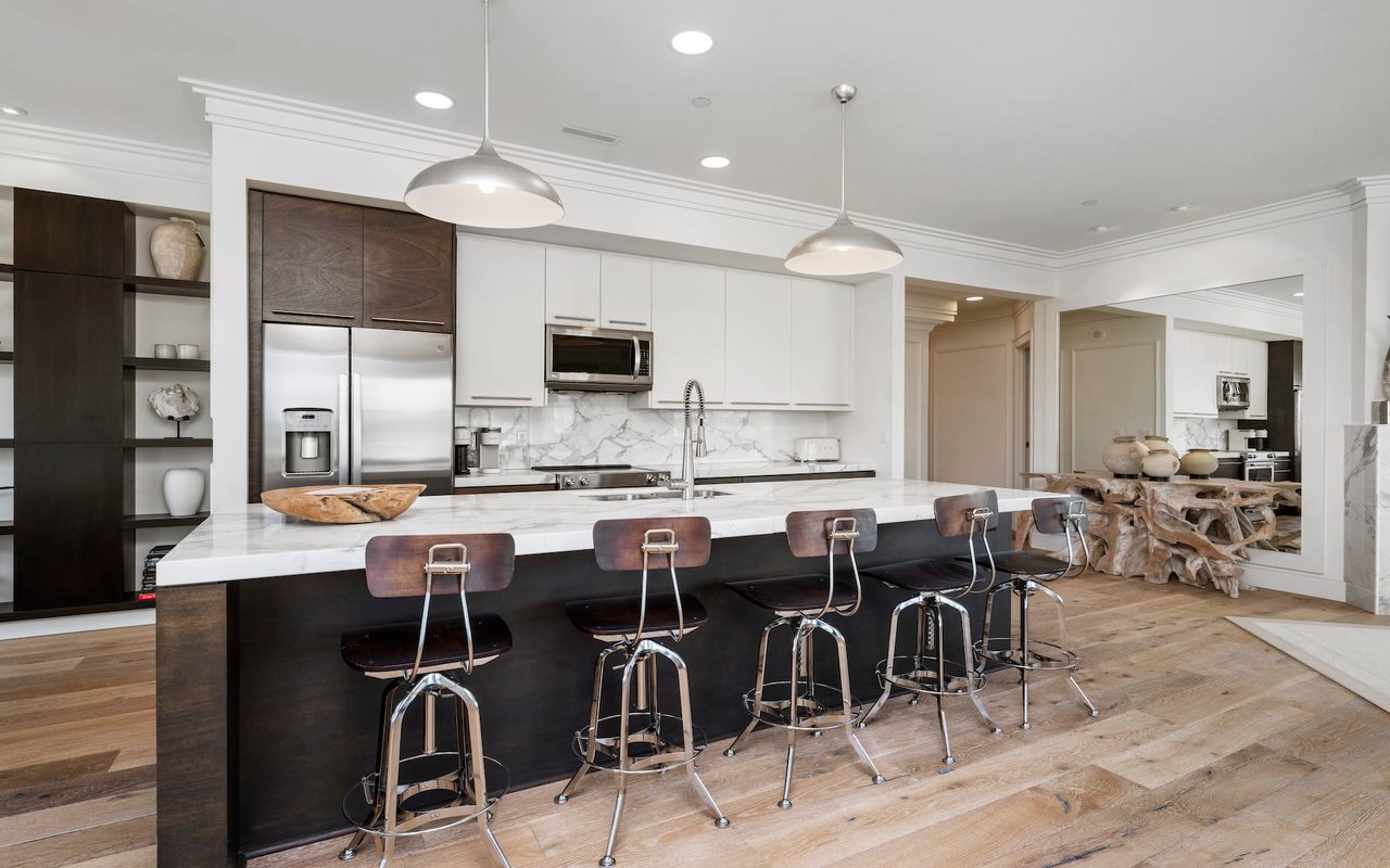 4200 Main Street 25