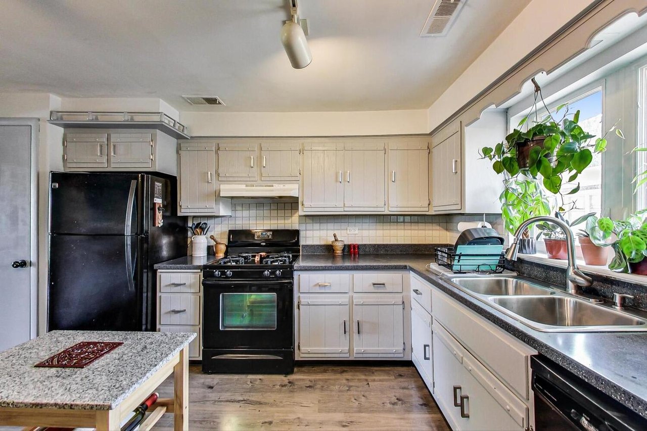 4540 N Linder Avenue # 3C