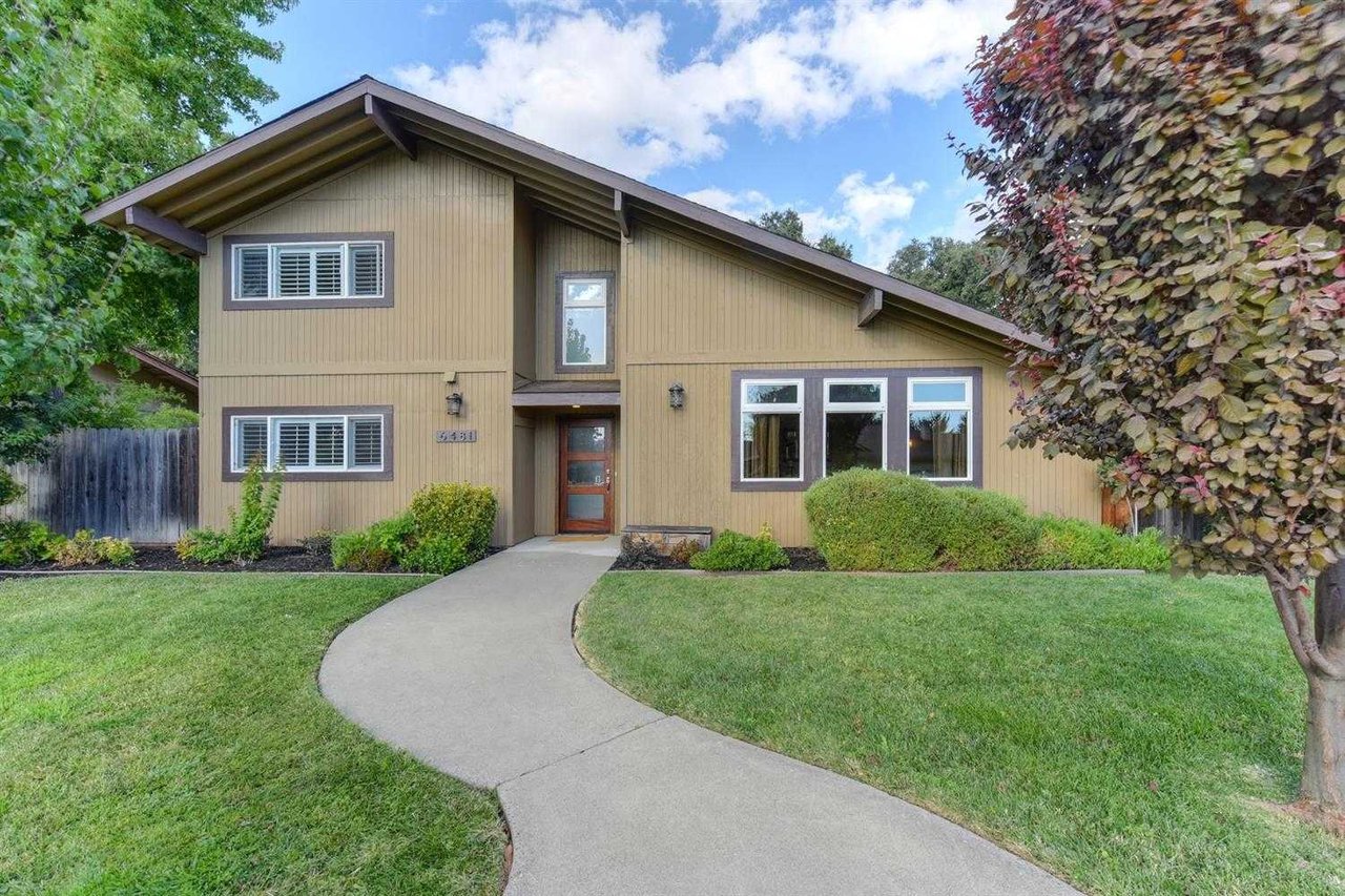 6481 Lake Park Drive