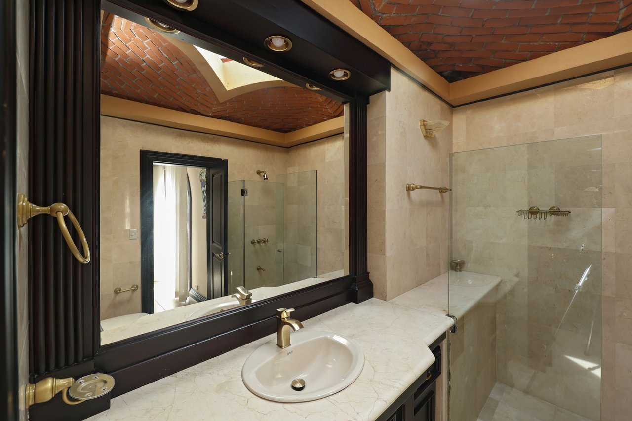 Luxury City Estate, Curridabat, San Jose