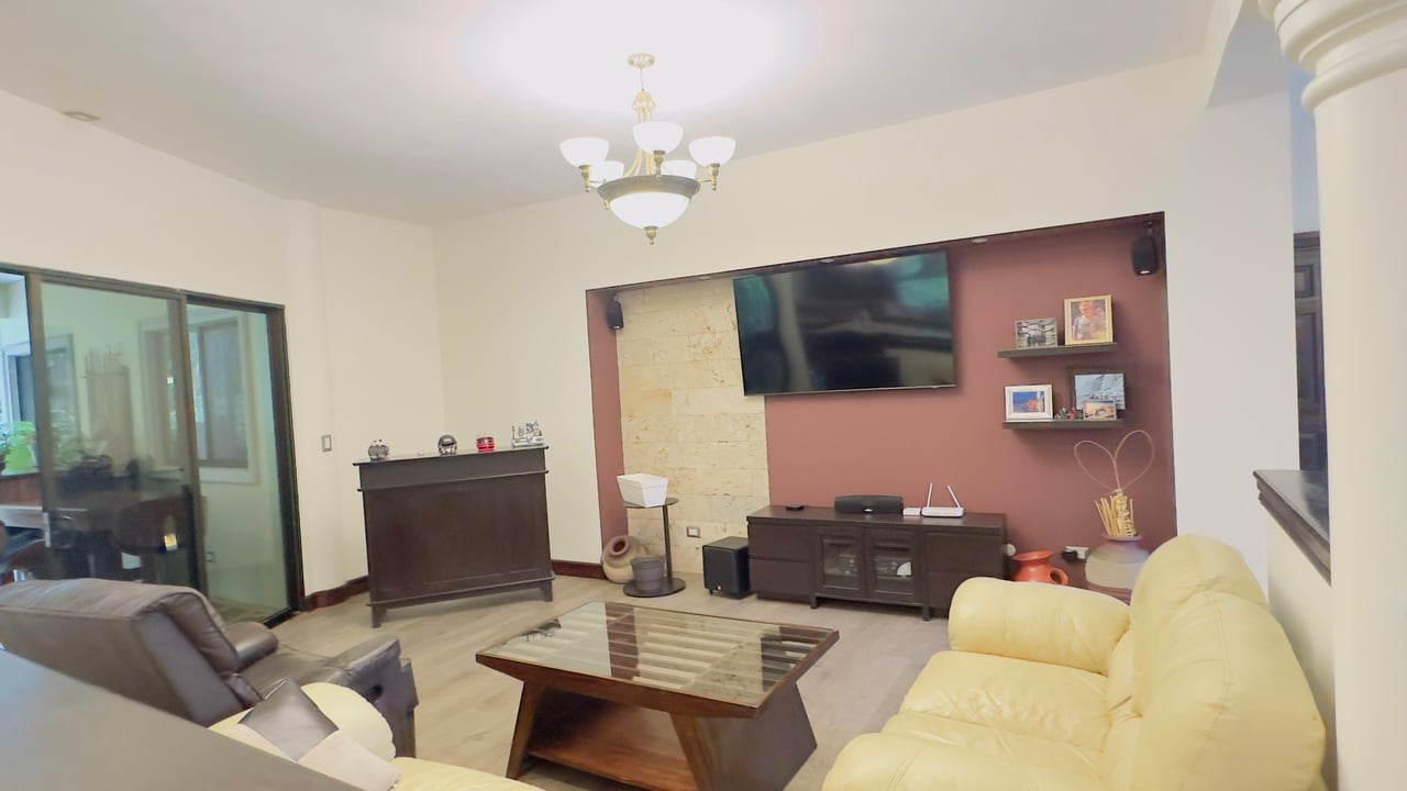 Single Story Gated Residence, Curridabat, San Jose