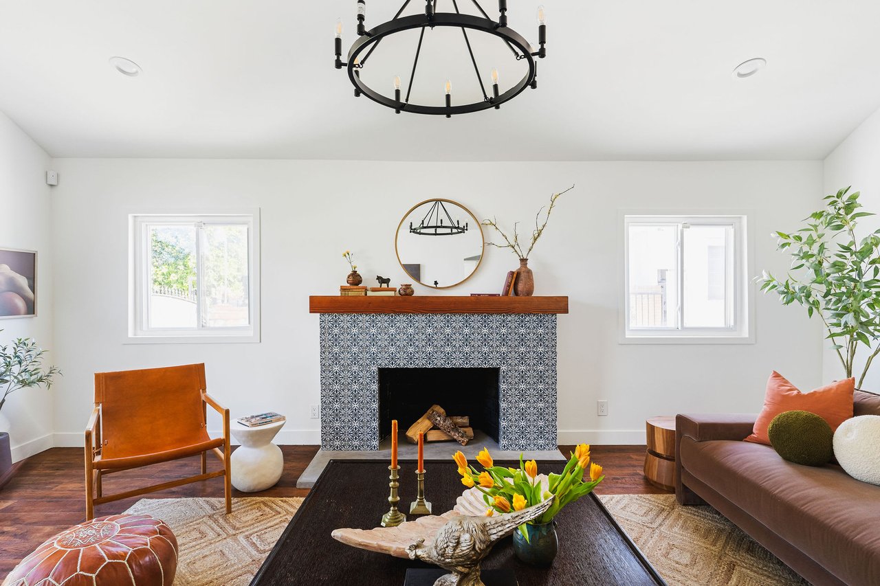 2112 S Mansfield Ave, Mid Los Angeles