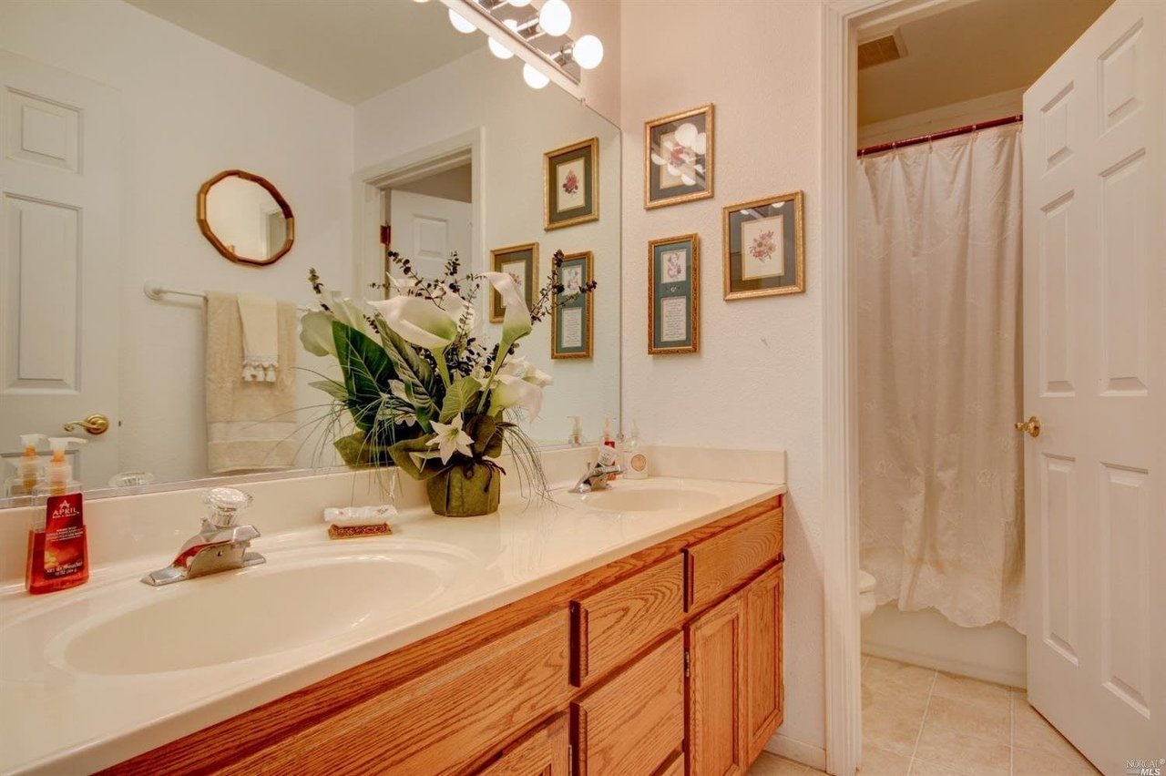 236 Belfiore Ln
