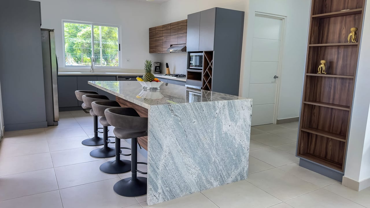 Uvita Paradise Brand New 3 Bedroom, 2.5 Bathroom Modern Home