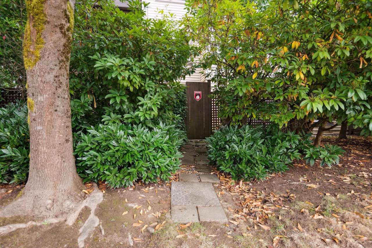 112-1429 E 4th Ave