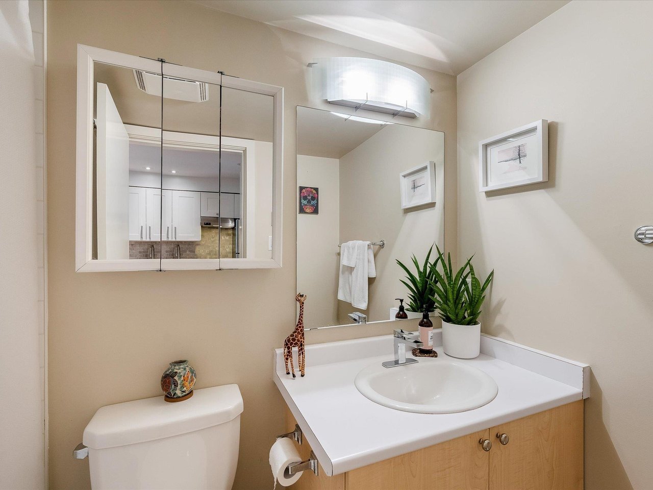 209-3070 Hillcrest Drive, Whistler