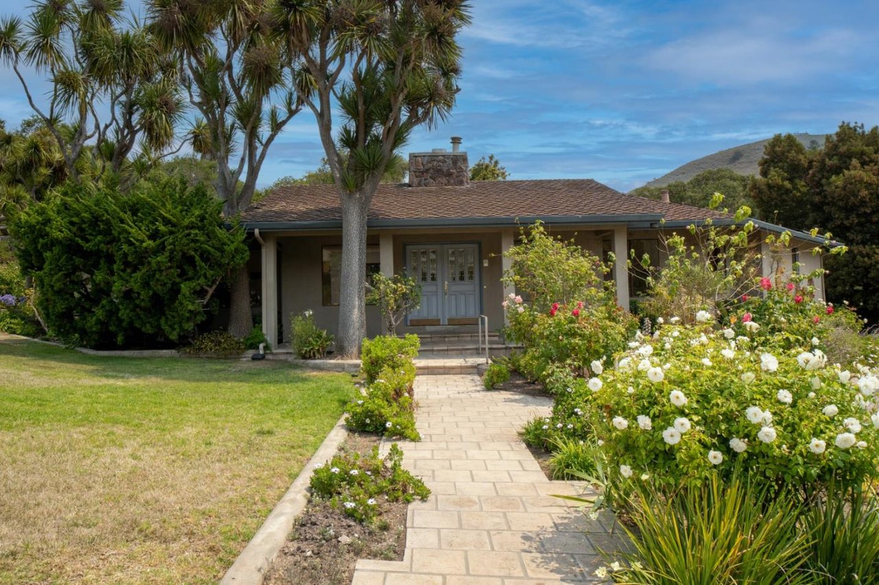 22671 Gallant Fox Rd