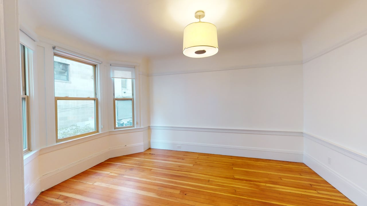 1030 Sacramento Street- 3Bd/1Ba Nob Hill Flat