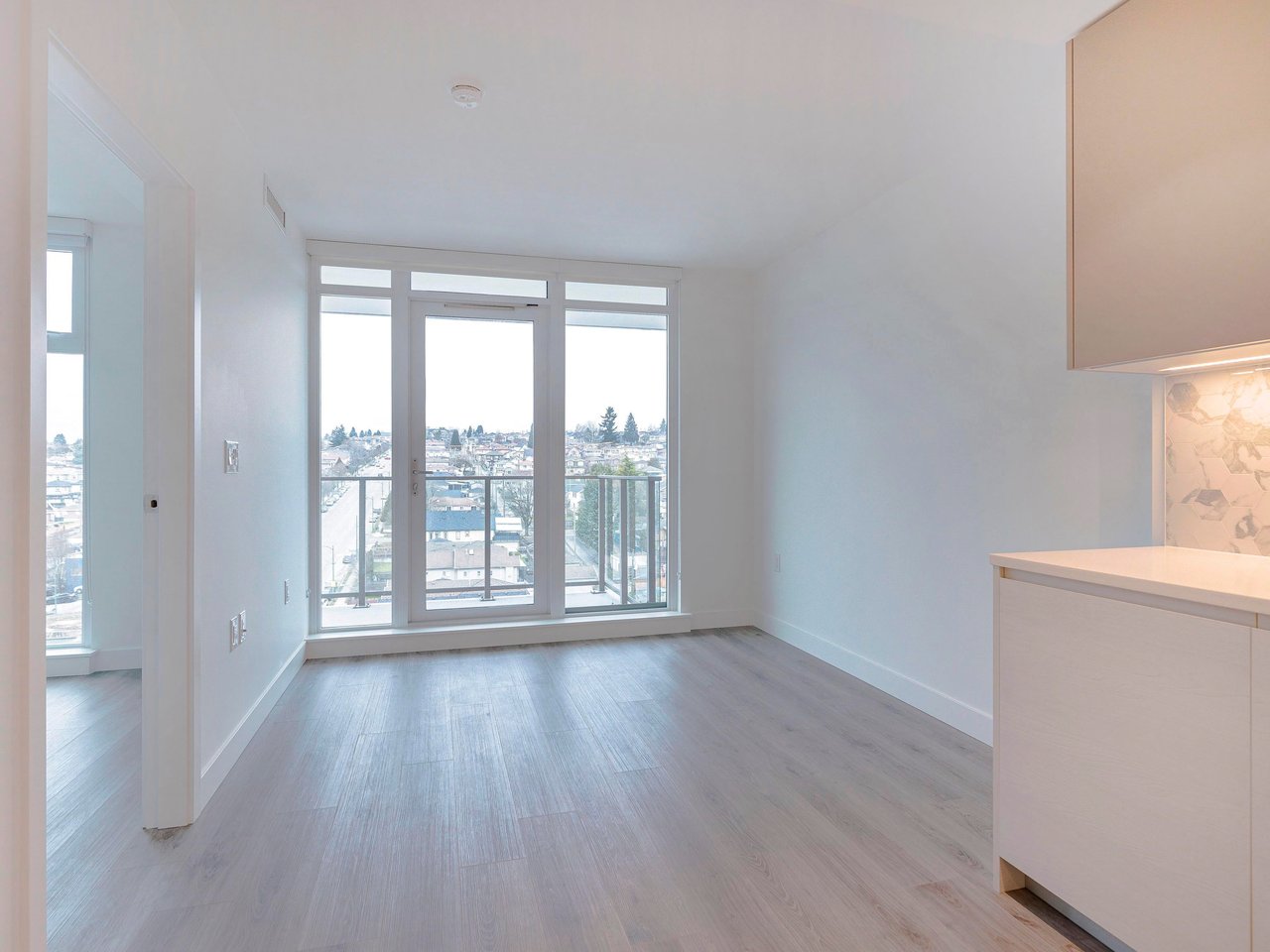 1106-8188 Fraser St