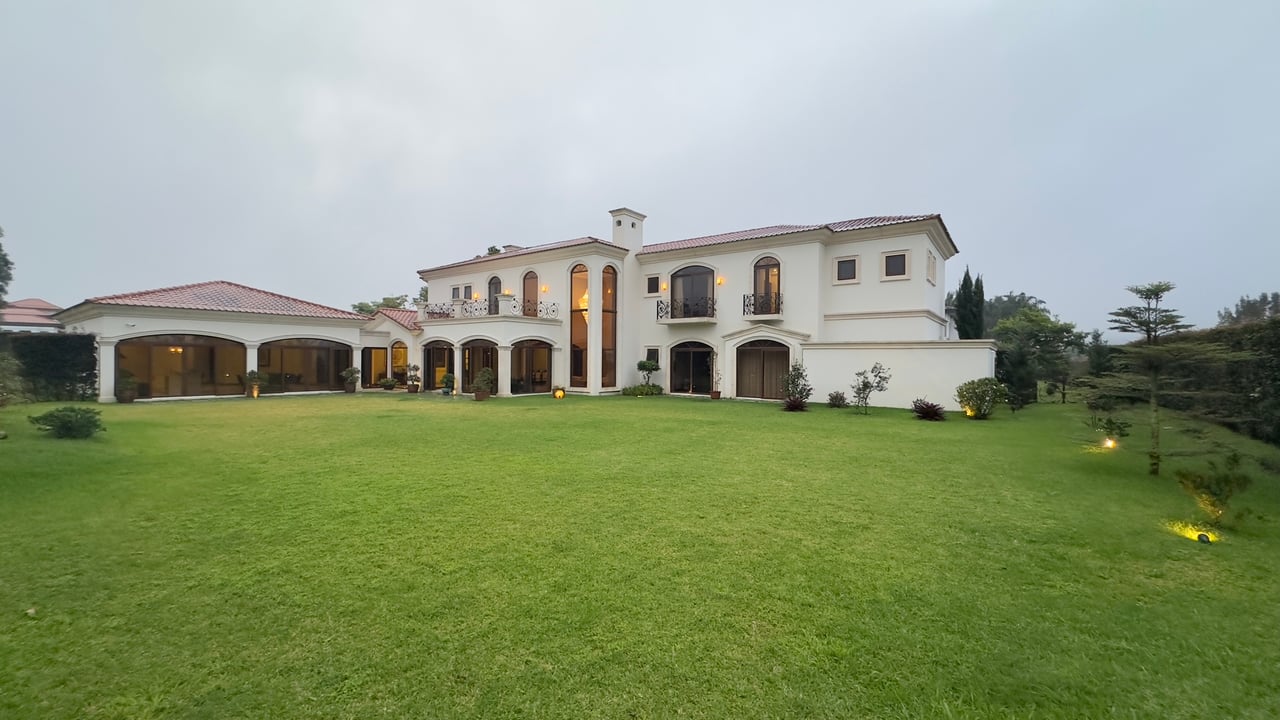 Grand Golf Course Estate, Curridabat, San Jose
