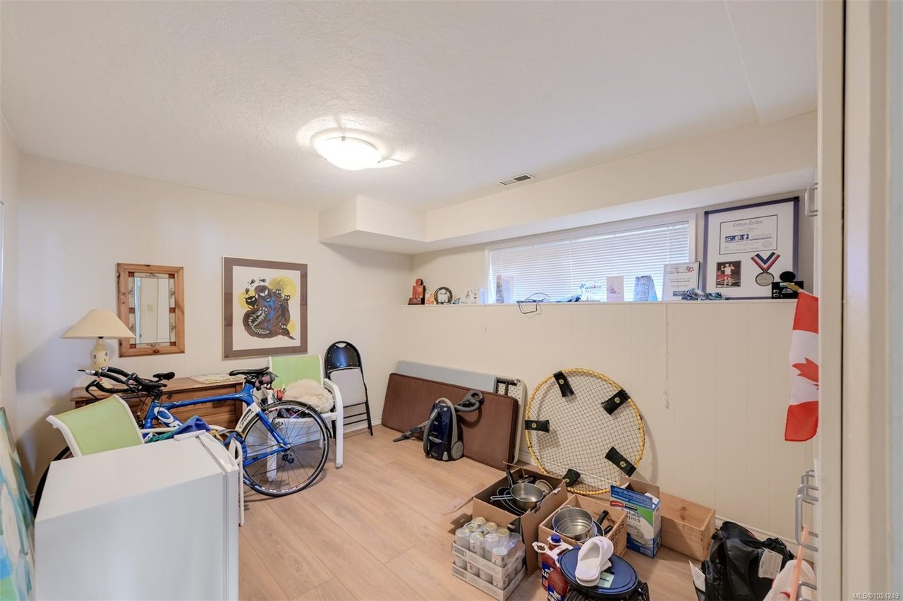5299 Parker Ave