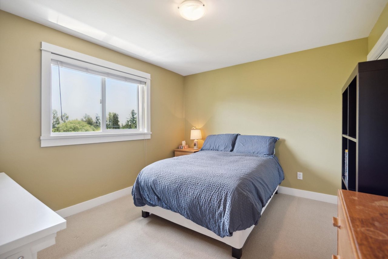 1253 Bracknell Cres