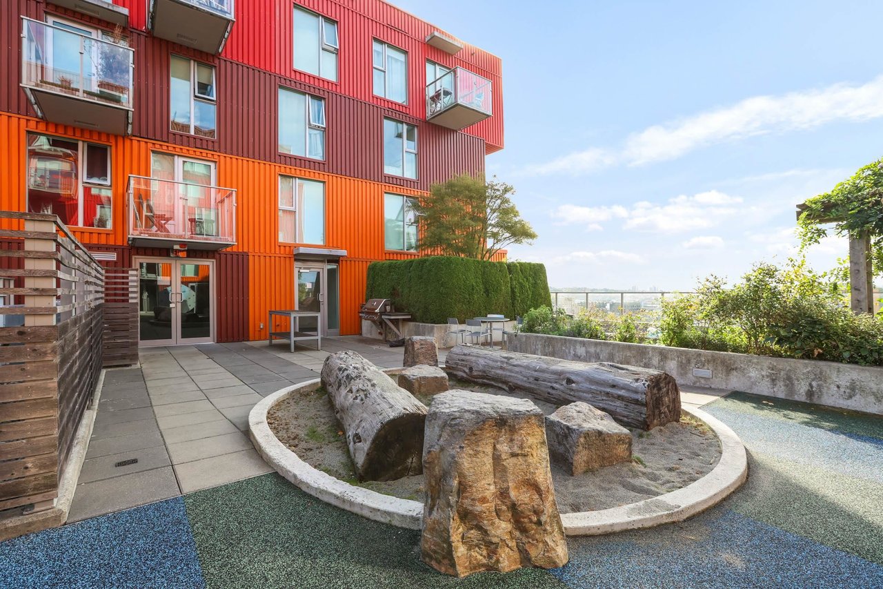 305-933 E Hastings Street, Vancouver