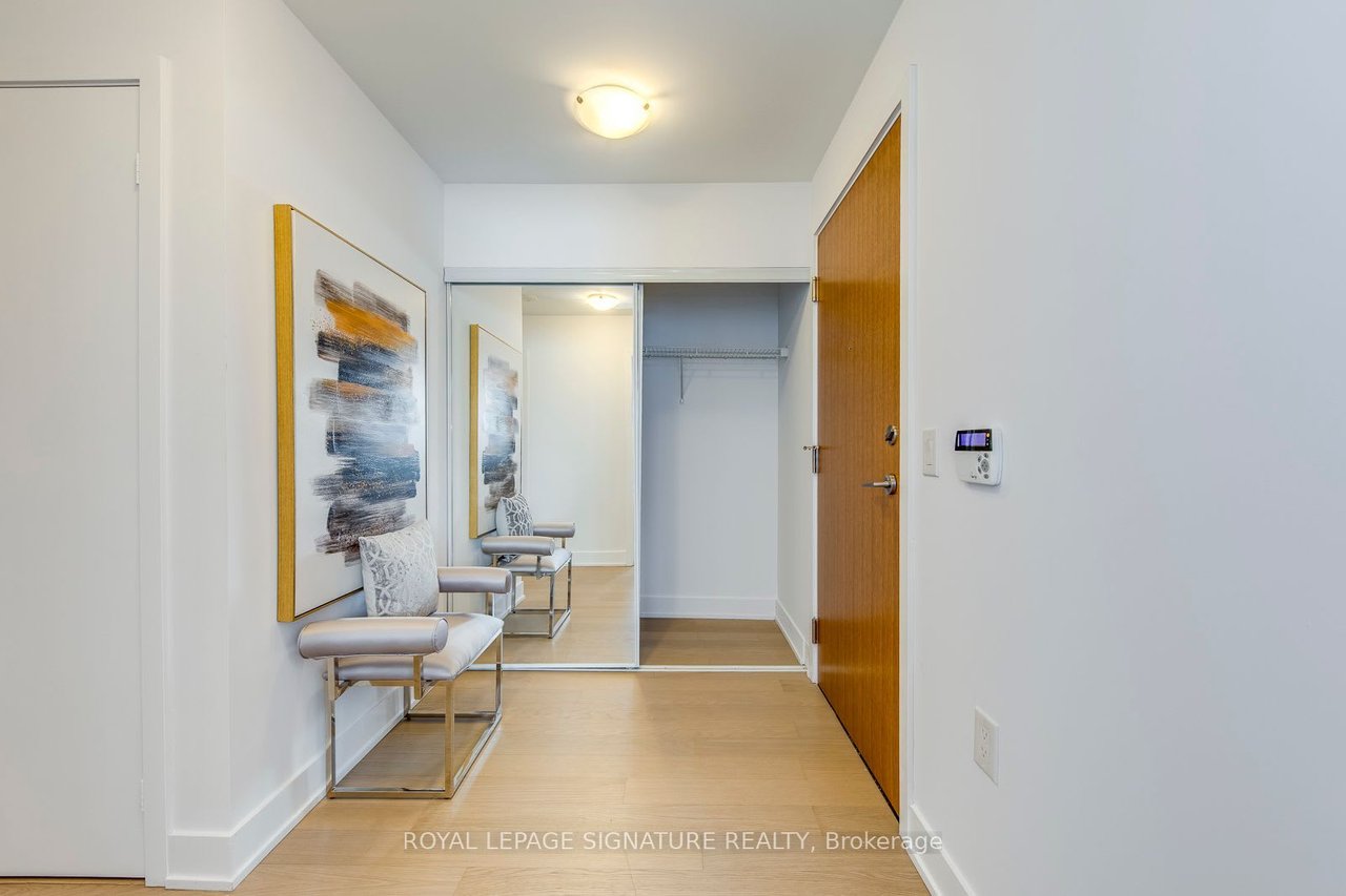 30 Shore Breeze Dr Unit: 819