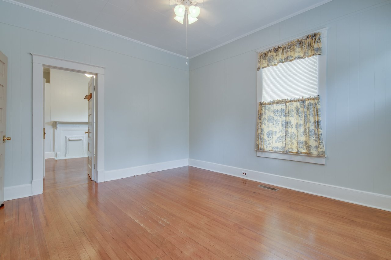 4 Montford Street
