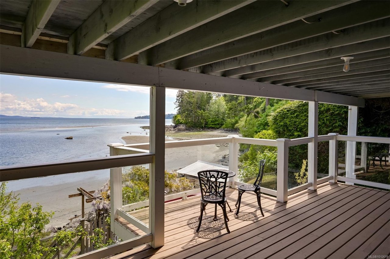 4955 Cordova Bay Rd