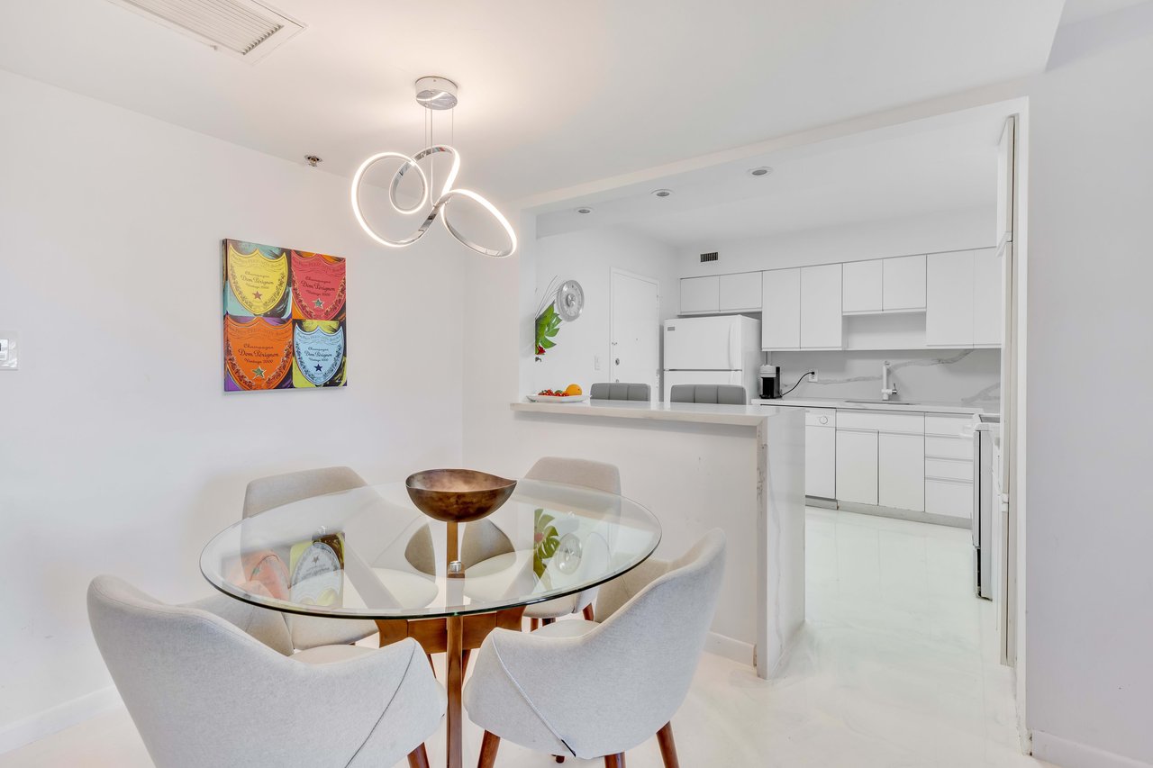 5161 Collins Ave #411 Miami Beach FL-33140