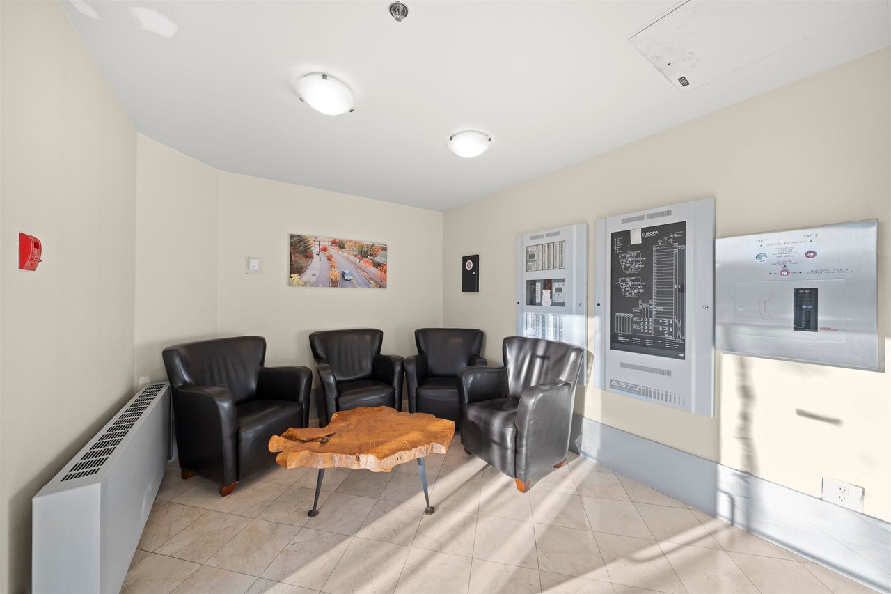 1905-63 Keefer Pl