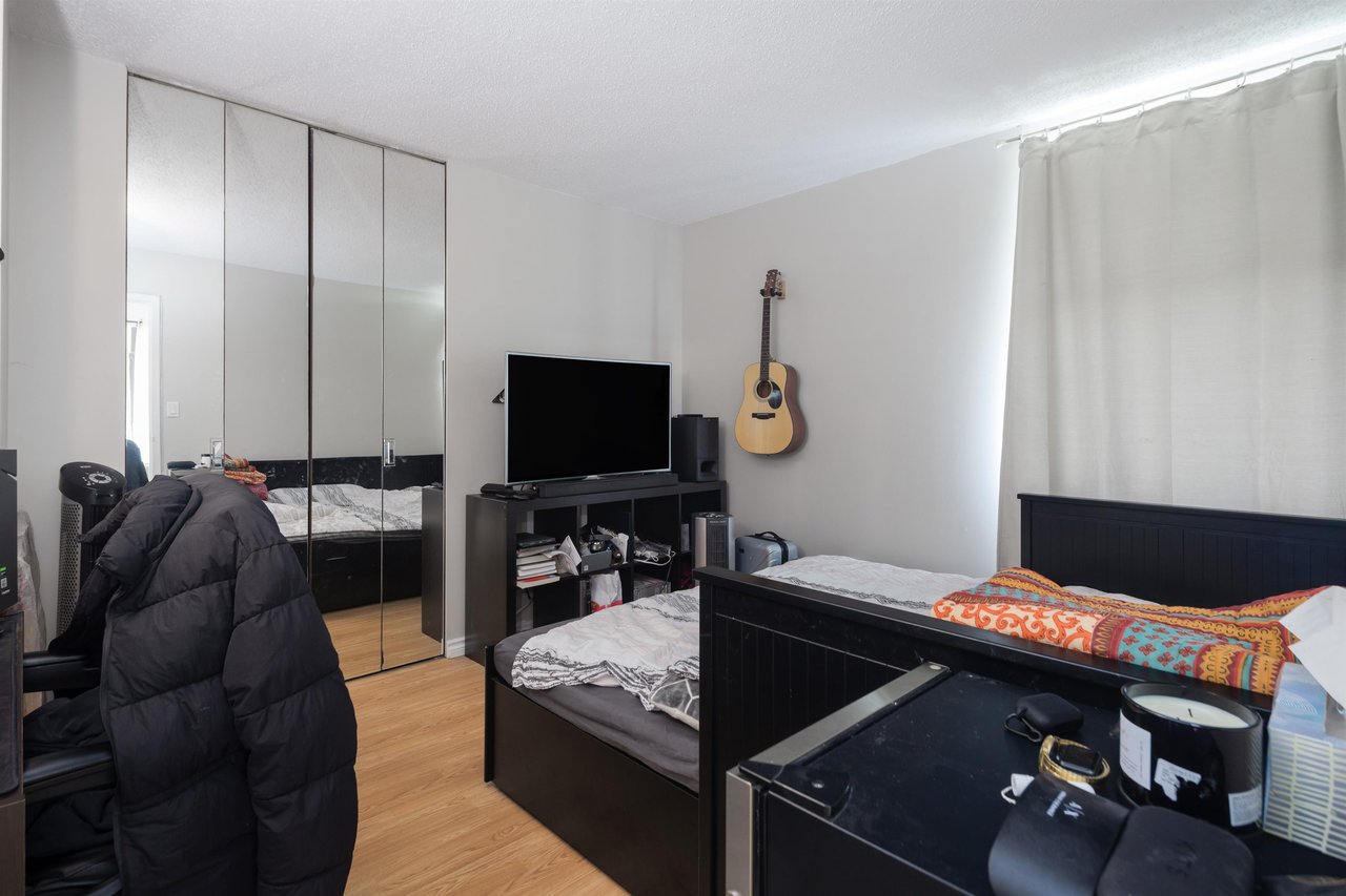 212-5932 Patterson Avenue, Burnaby