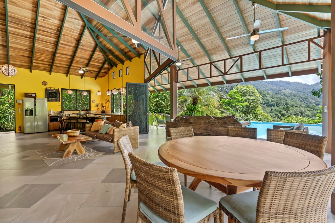 Casa Loro Verde,  Rainforest Jungle Retreat Home on 5.24 Acres in Portalon!