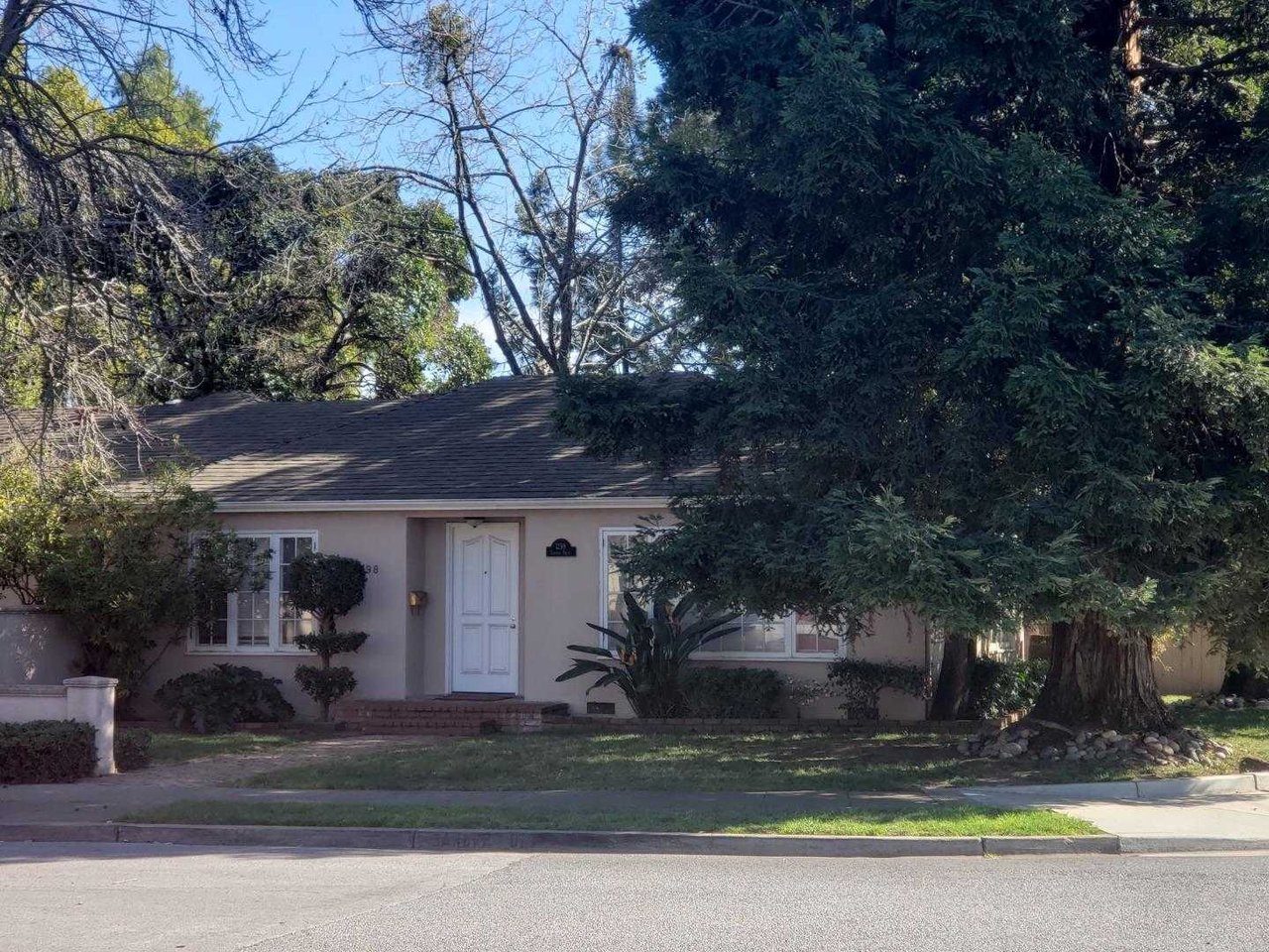 1298 Sandra DR
