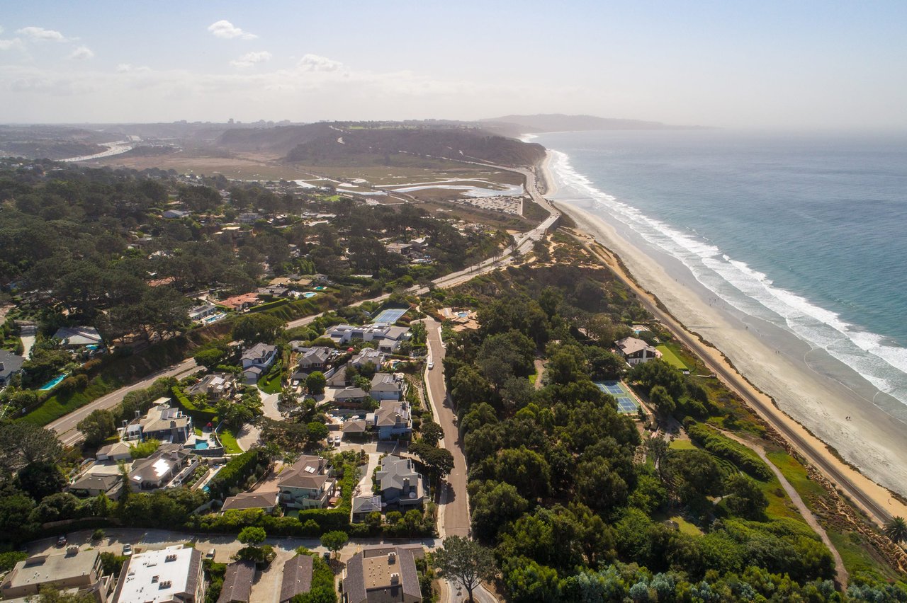 How to Simultaneously Buy and Sell Del Mar Real Estate