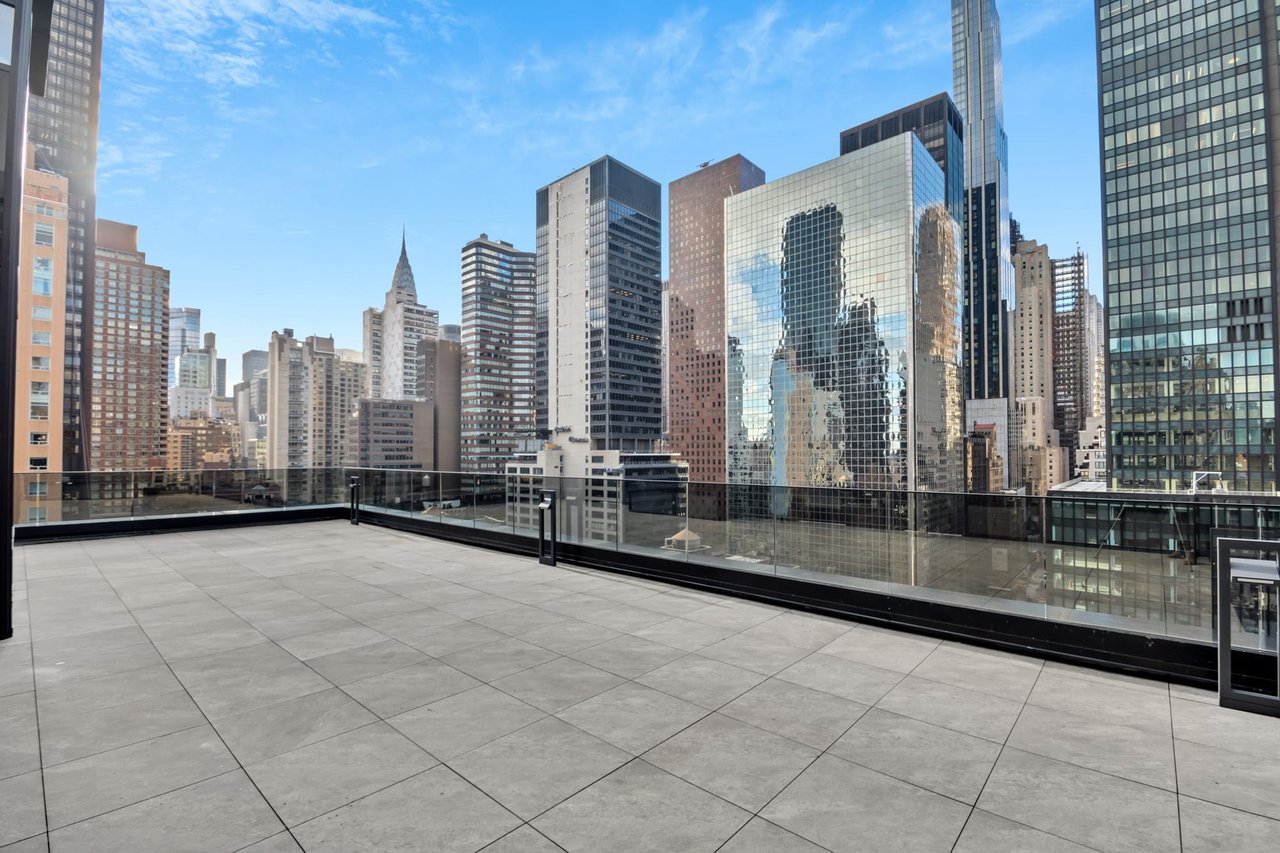 249 E 50th Street, Unit 3D