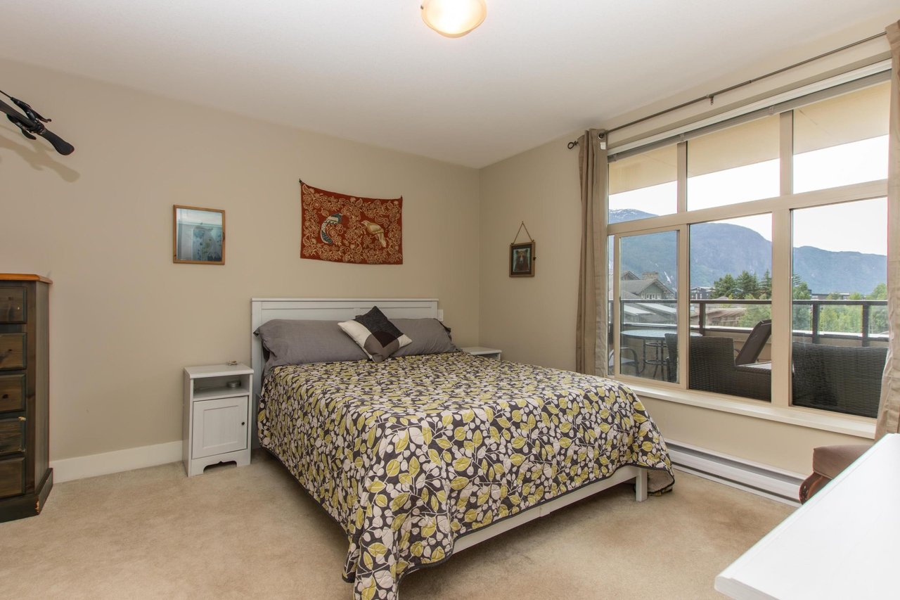 320-1211 Village Green Wy