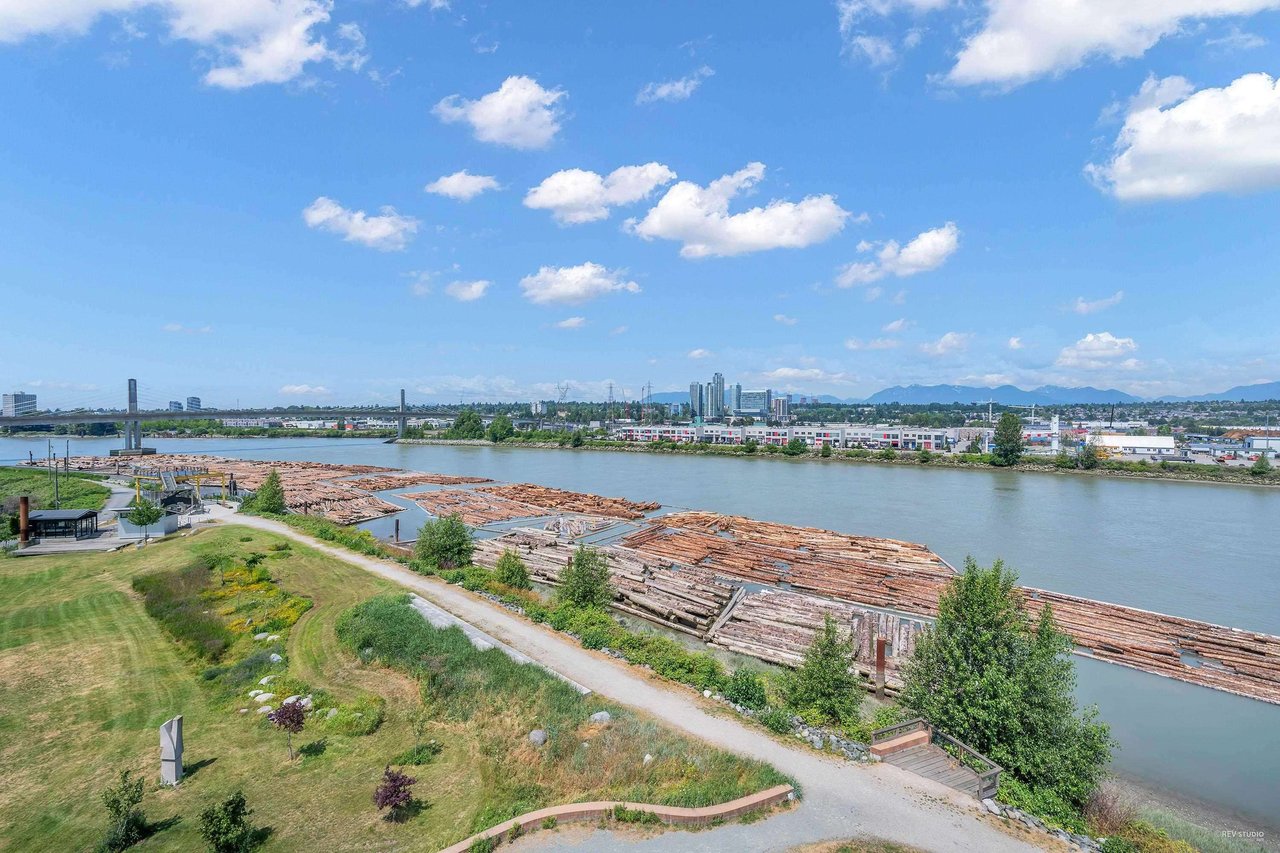 711-10033 River Dr