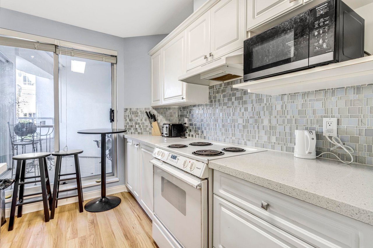 217-5735 Hampton Pl