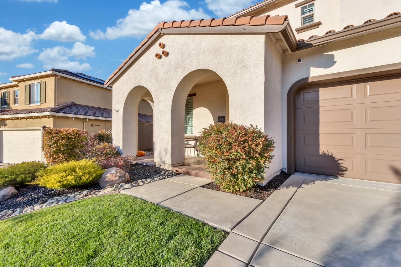 3123 Acorn Glen Way