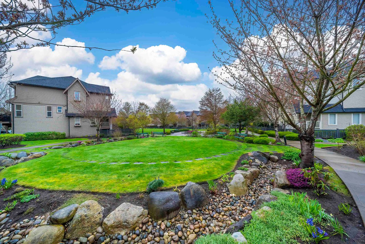 79-10489 Delsom Cres Cres