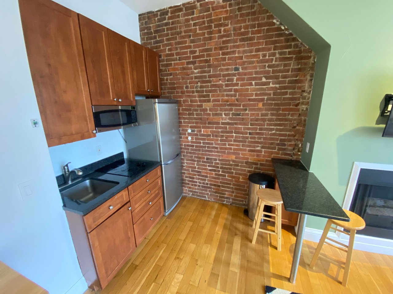 Fully Furnished "Turnkey" South End One Bed for JULY 1st