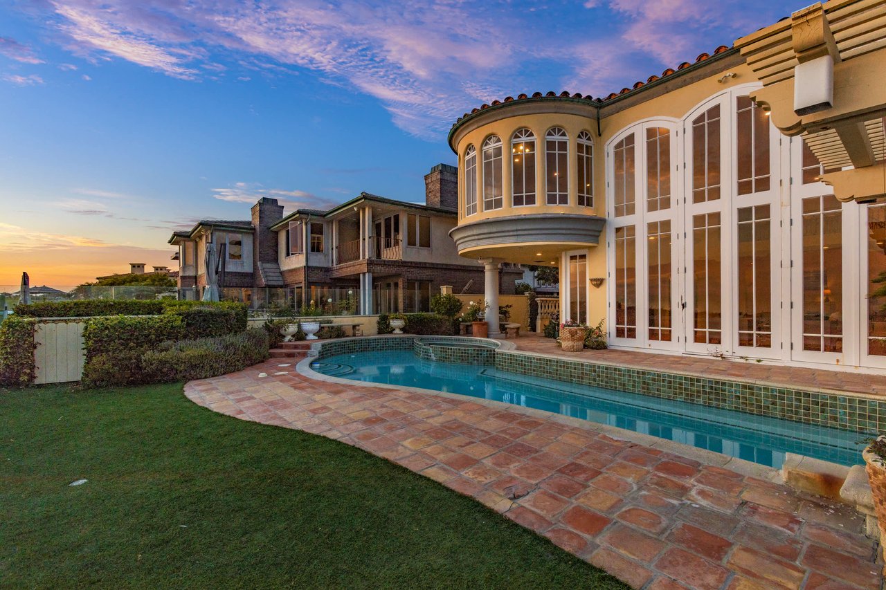 Bluff Front Ocean View Estate