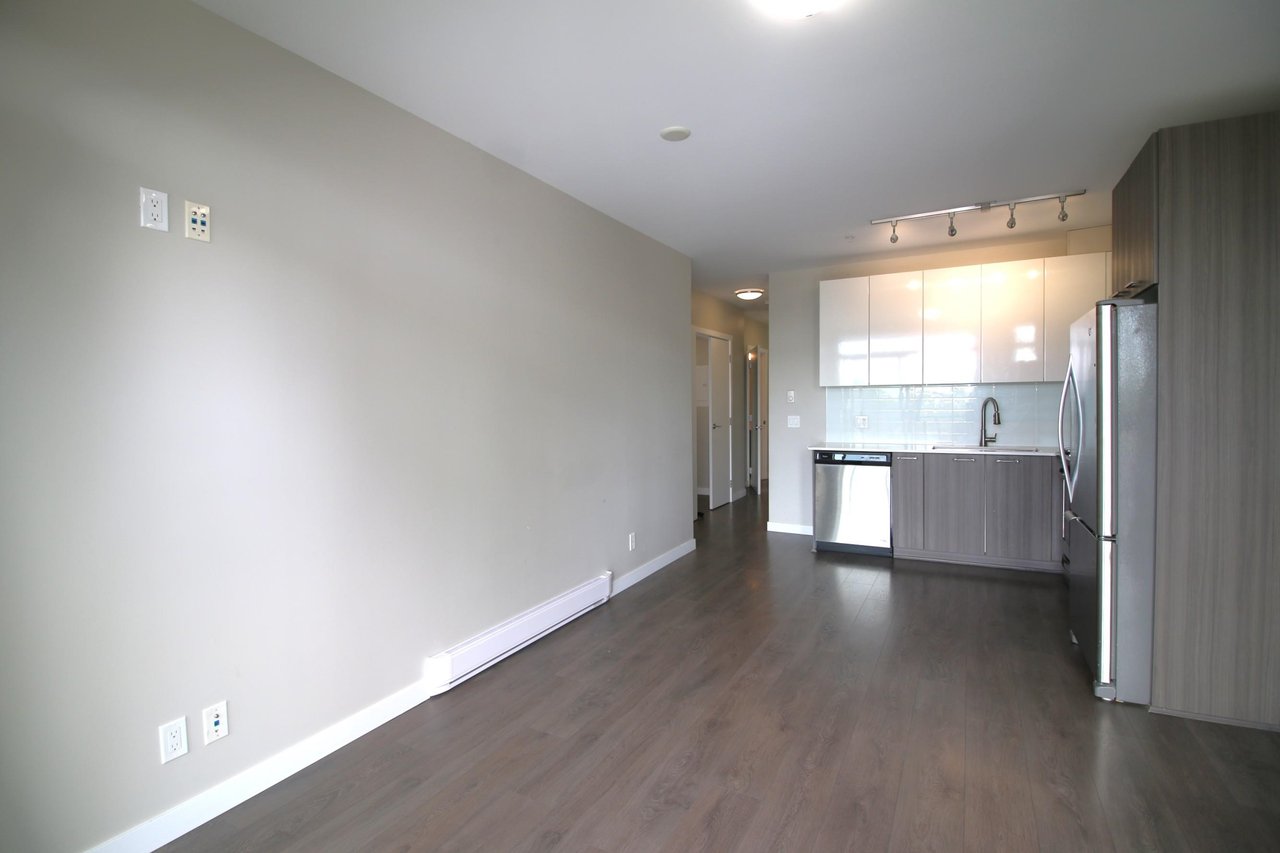 306-6555 Victoria Dr