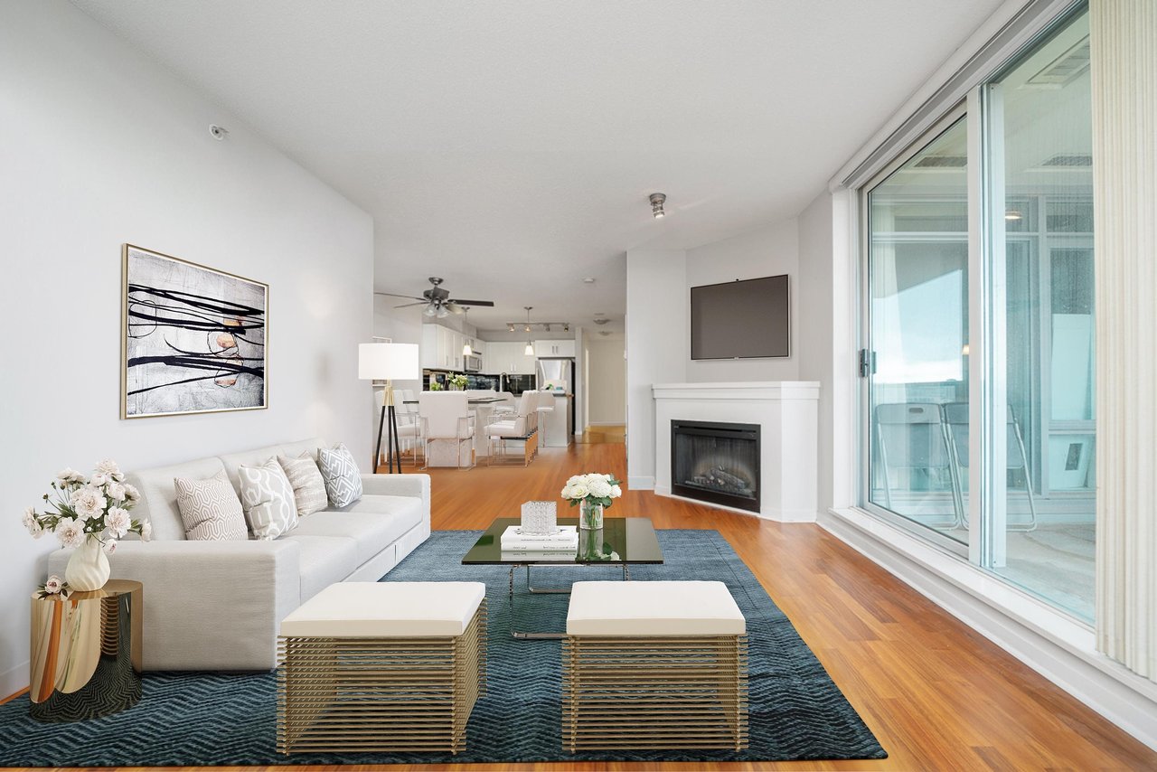 909-2133 Douglas Rd