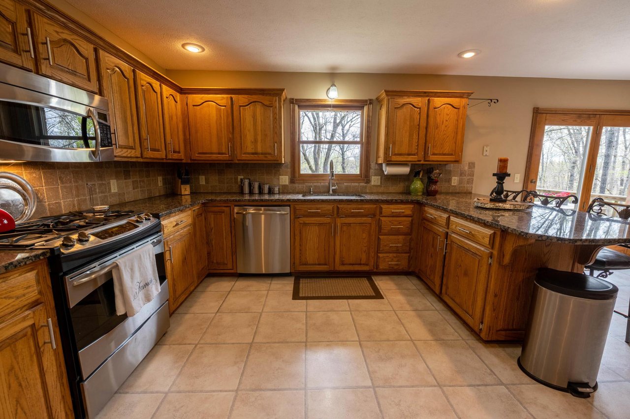142 RED FERN DR