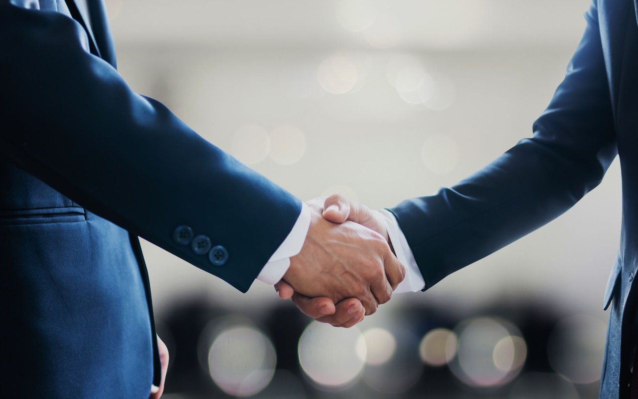 7 Real Estate Negotiation Tactics That Work