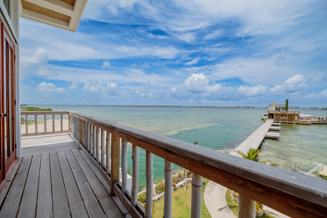 Aruna boutique waterfront ecofriendly waterfront community, Belize