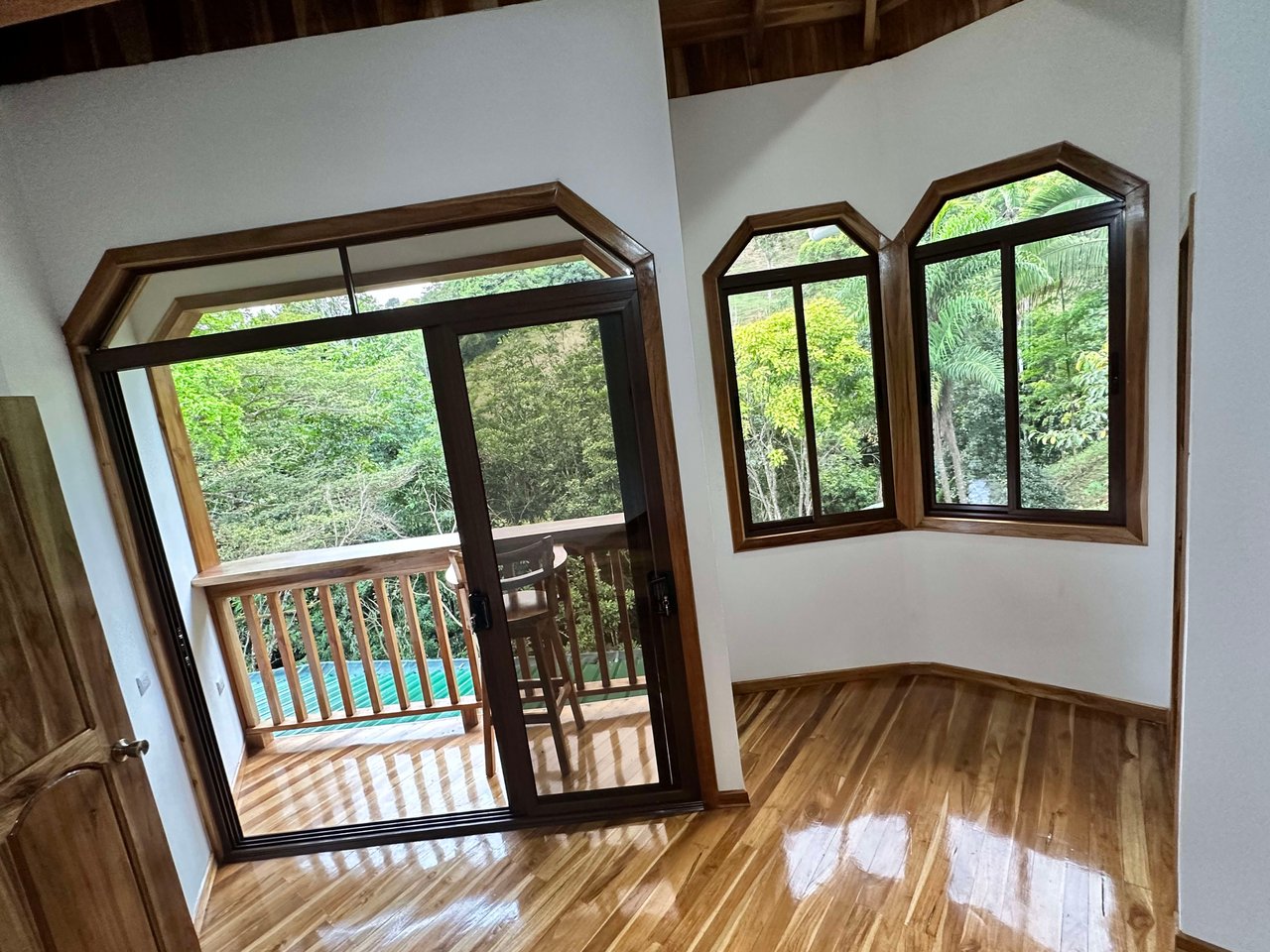 Discover the Charm of an Exotic Home in Las Tumbas, Costa Rica