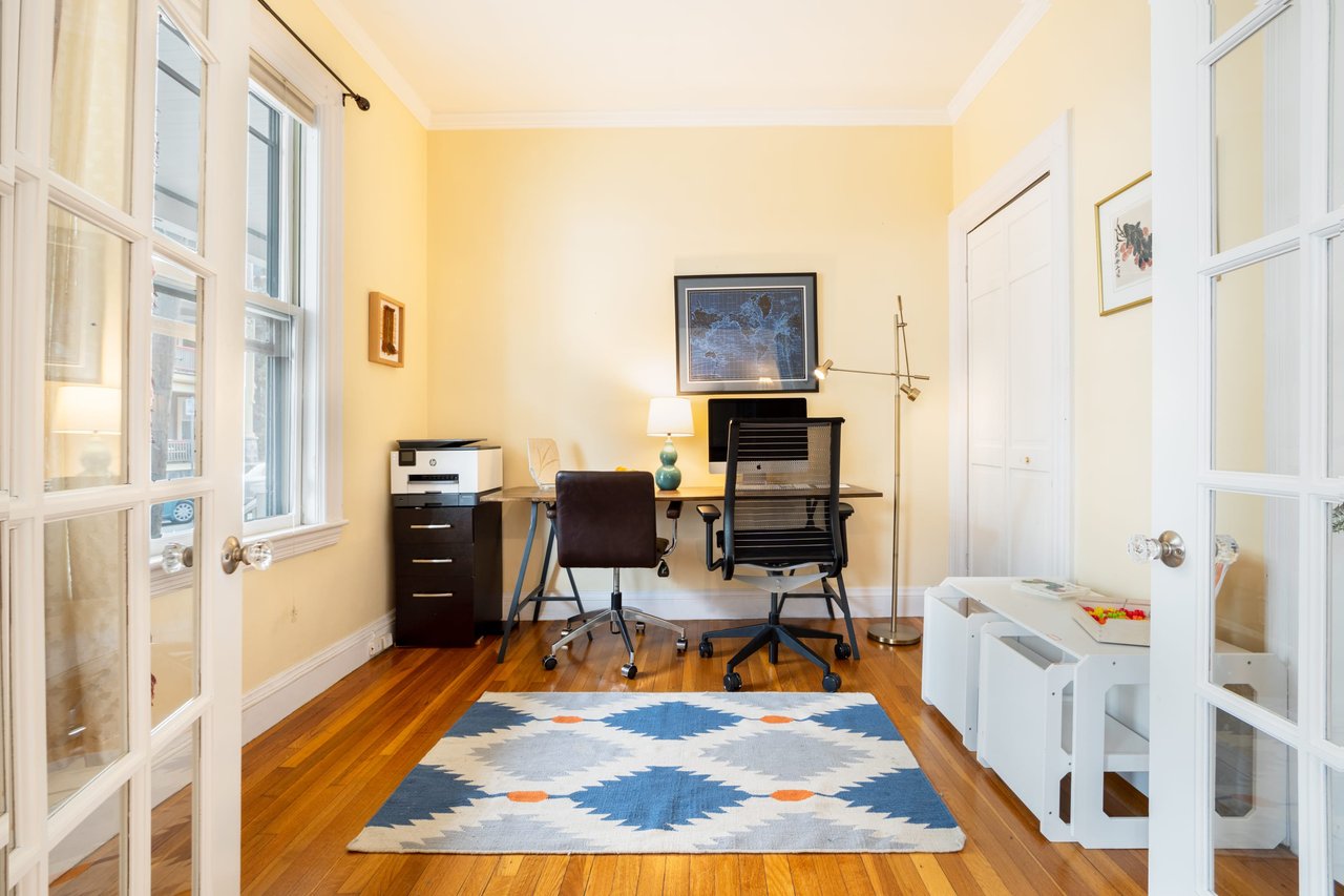 27 Paul Gore St. Unit: 1