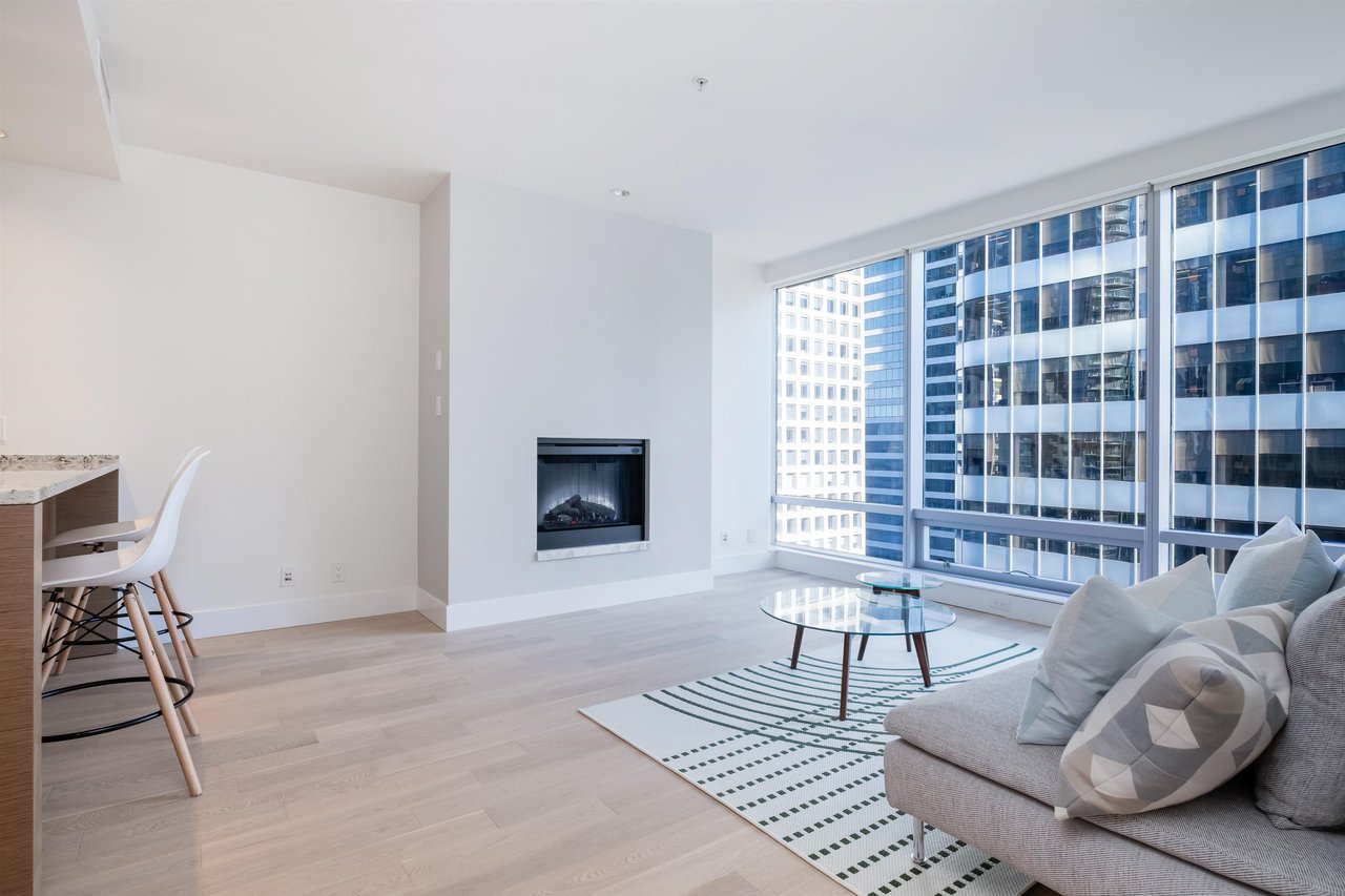 1607-1111 Alberni St
